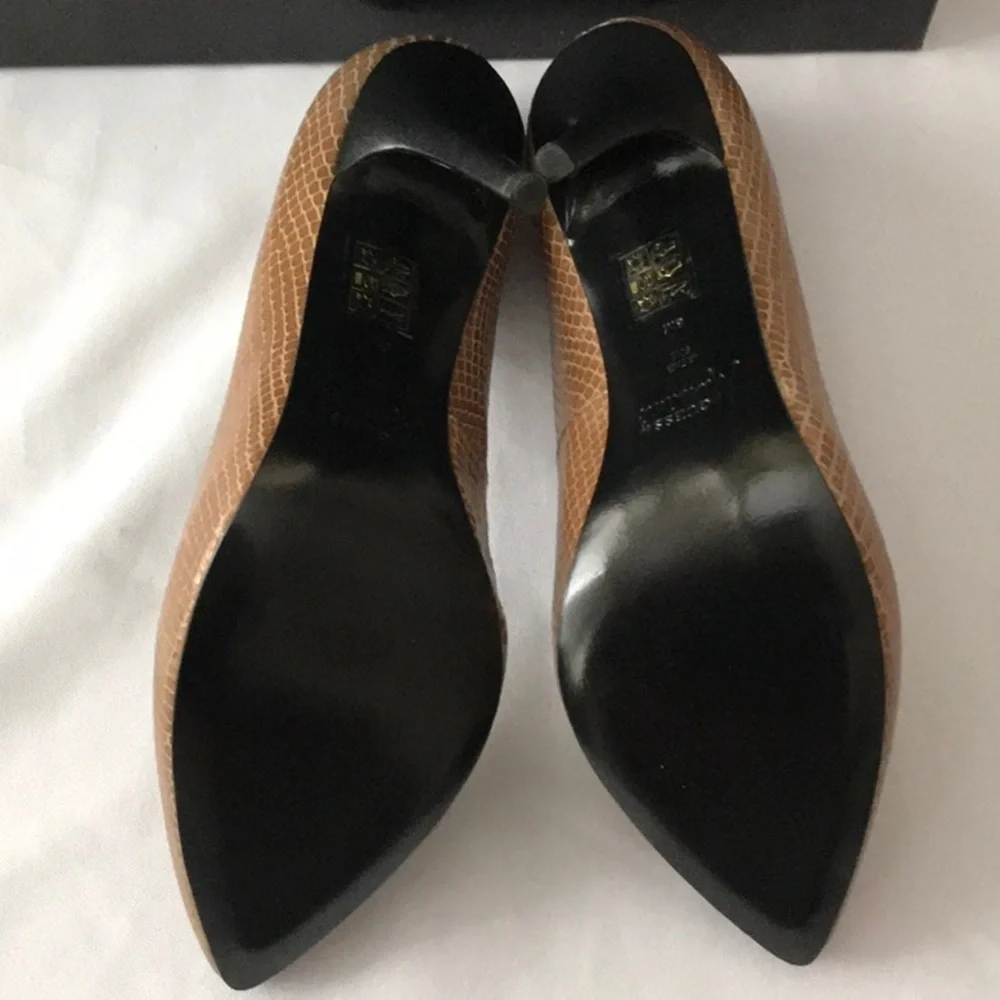 NEW GUESS BY MARCIANO FLORENCE SNAKE PRINT PUMPS